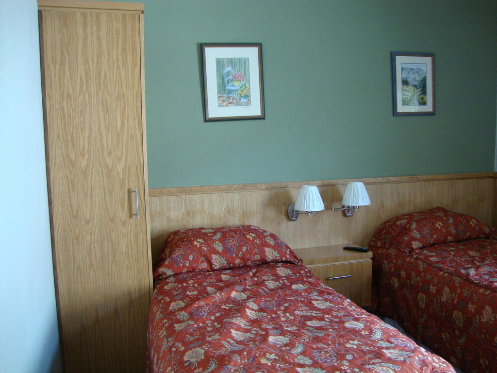 Clifford House B & B Rosslare Harbour Room photo